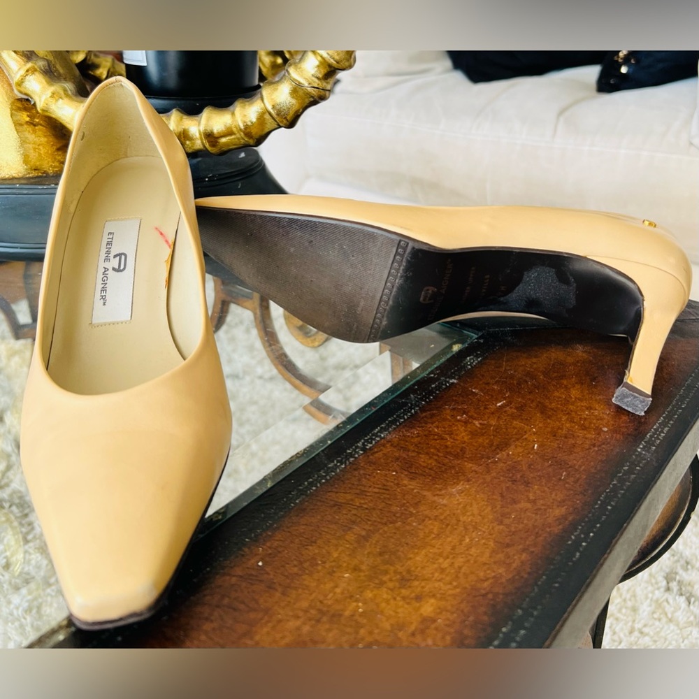Etienne Aigner light Camel Leather Pumps size 9 M - Picture 2 of 6